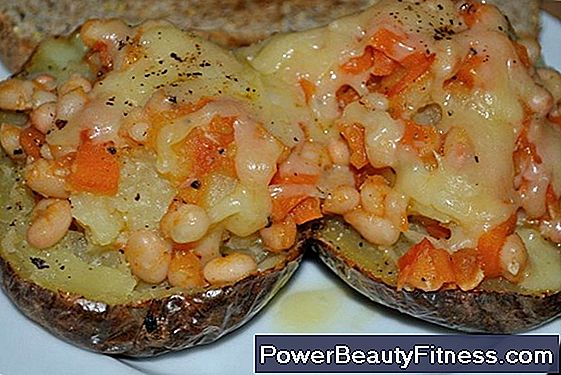 How Many Calories Are In A Potato Baked With Cheese?