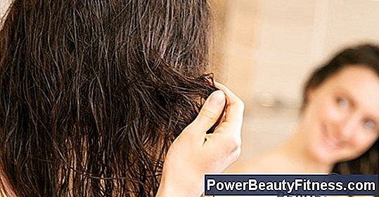 Beneficiile De Ulei De Nucă De Cocos Pentru Păr